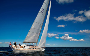 cruising-sailboat-teak-deck-20312-4993685